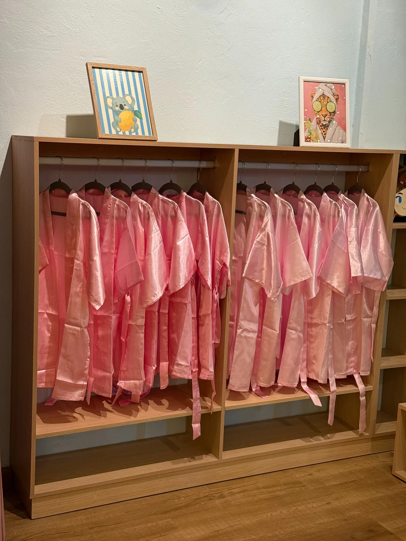 Batas rosas para experiencia de spa